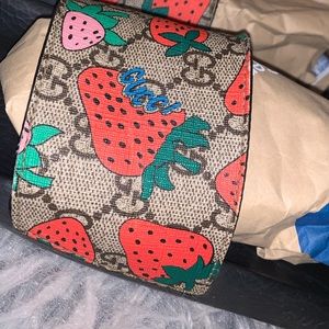 Used Gucci Strawberry Slides